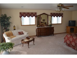 Property photo 16 - Immaculate Modern Estate